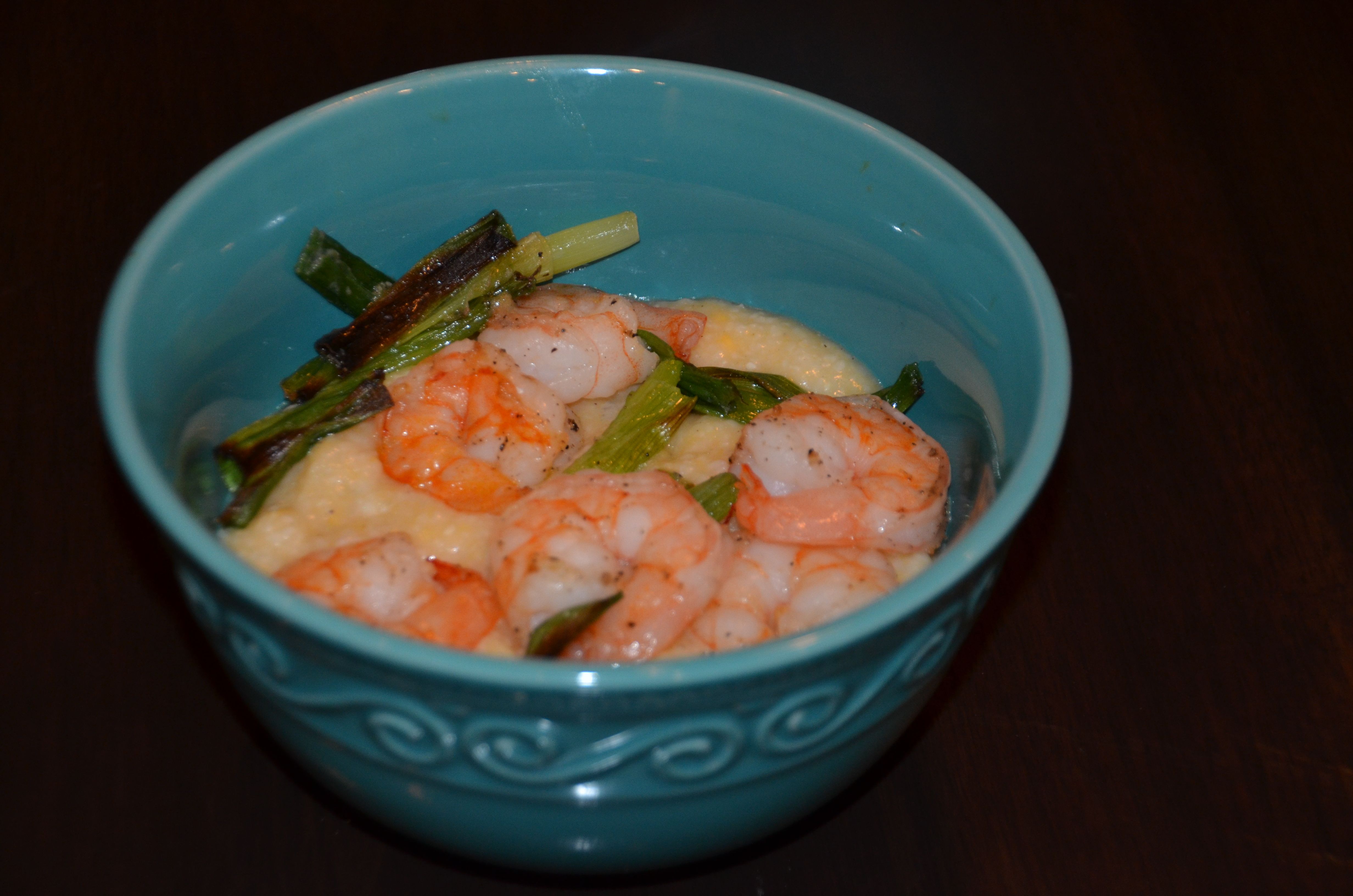 Warm House Cozy KitchenShrimp and Cheddar Grits - Warm House Cozy Kitchen