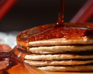 Cinnamon Applesauce Oatmeal Pancakes