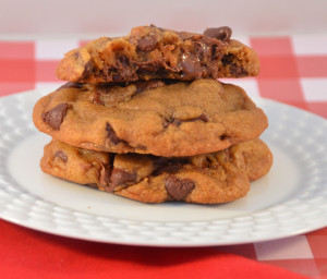 Nutella Stuffed Chocolate Chip Cookies